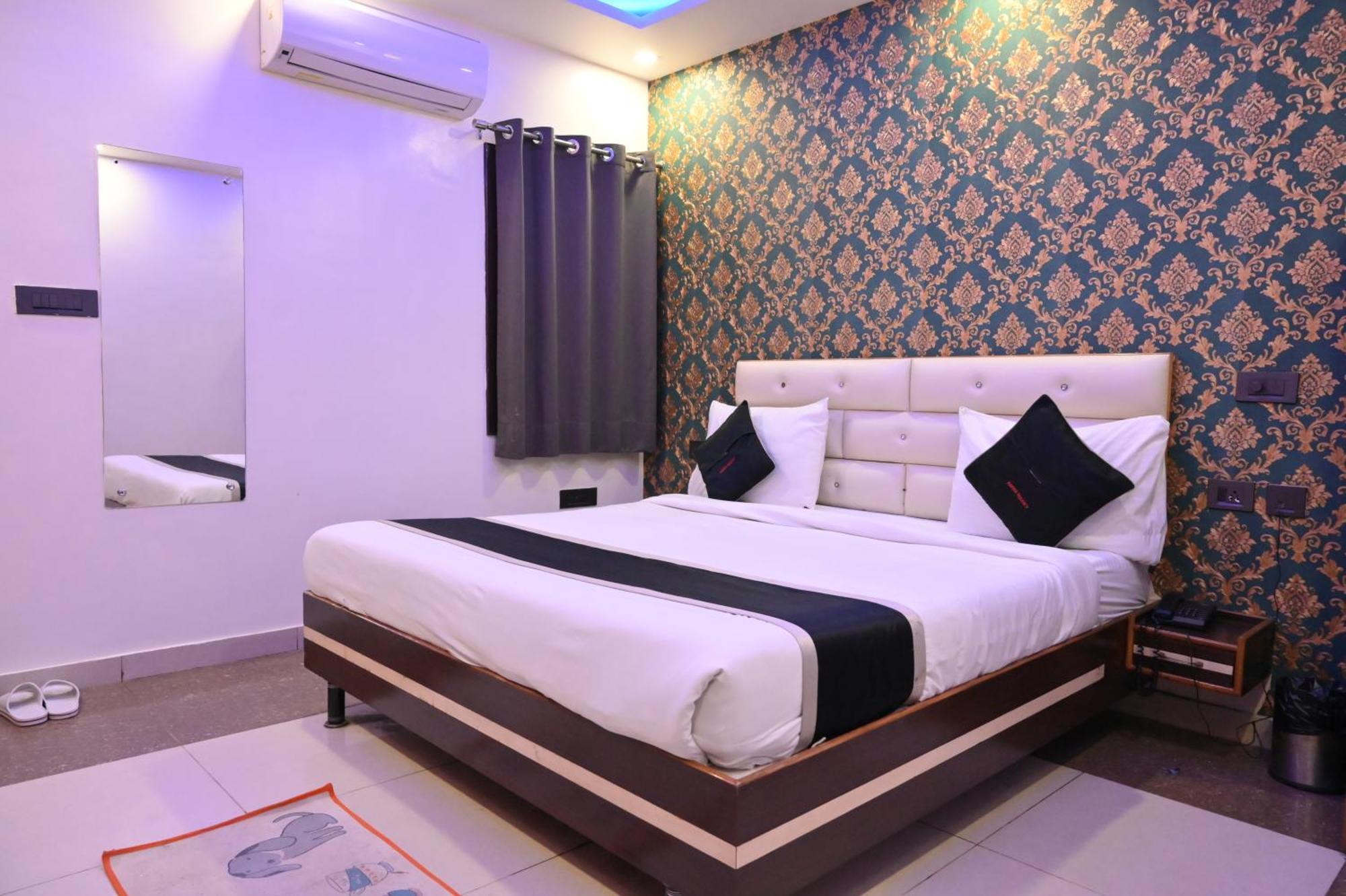 Hotel Riddhi Regency Лакхнау Экстерьер фото