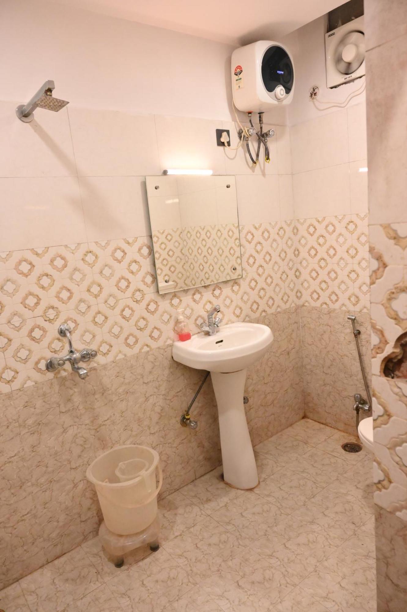 Hotel Riddhi Regency Лакхнау Экстерьер фото