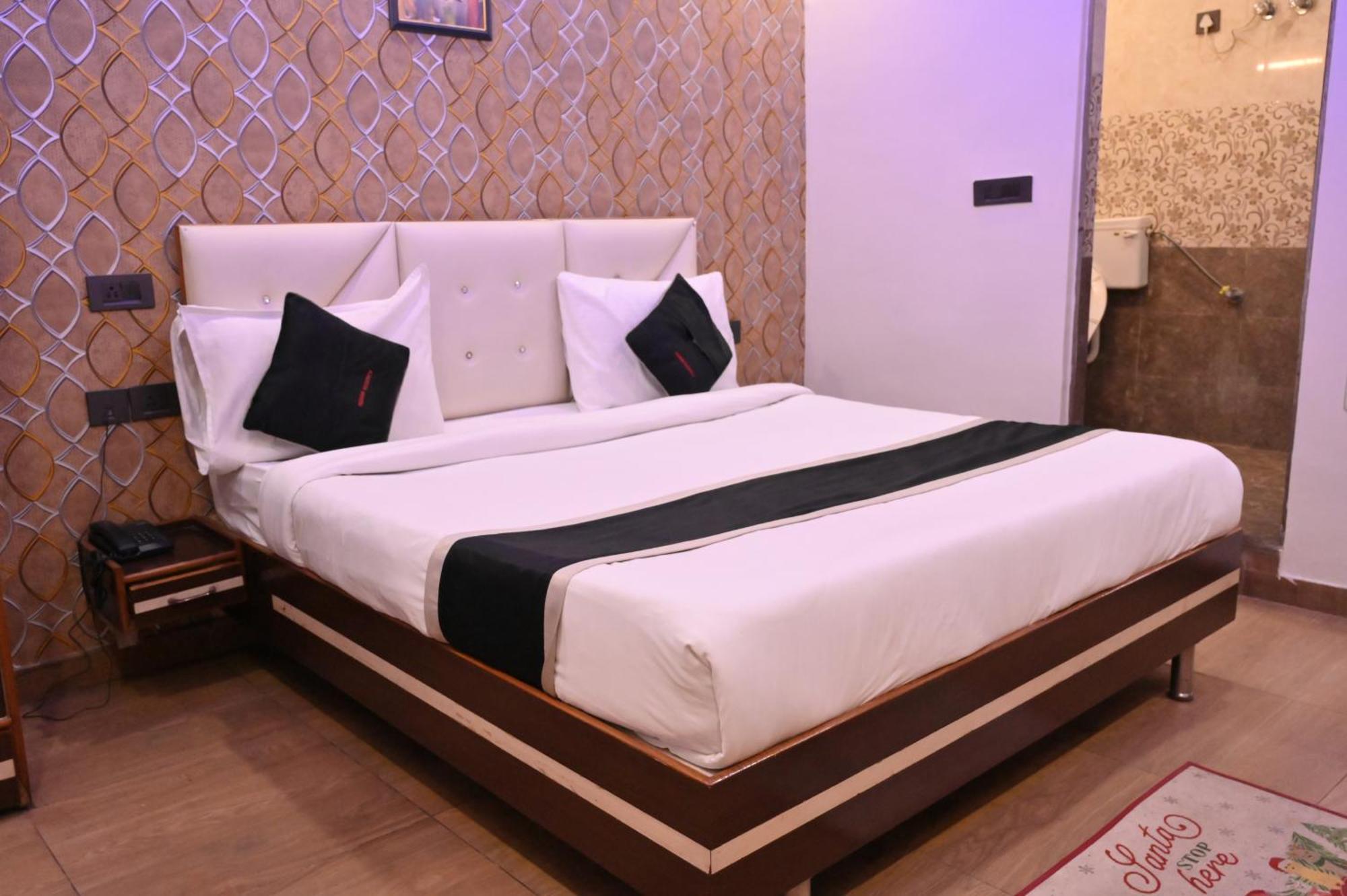 Hotel Riddhi Regency Лакхнау Экстерьер фото